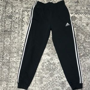 Youth boys Champion joggers. Size 14-16. Fits women’s S-M. Color black.